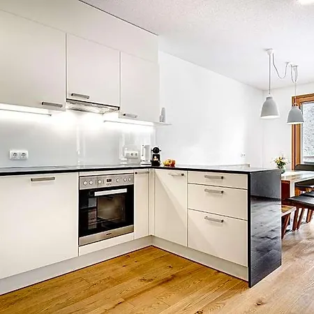 Aparthotel Damuels Appartements 4*