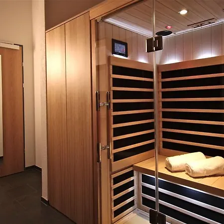 Damuels Appartements 2*